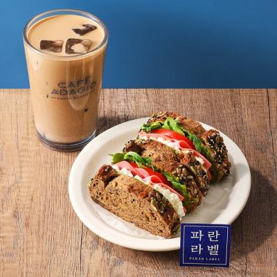 파리바게뜨 고단백 샌드위치 세트(바질리코타 호밀 샌드위치+아이스 카페라떼)